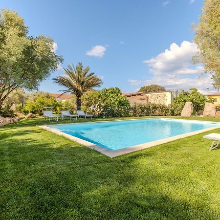 Stazzo San Teodoro Piscina Condivisa Daire Dış mekan fotoğraf