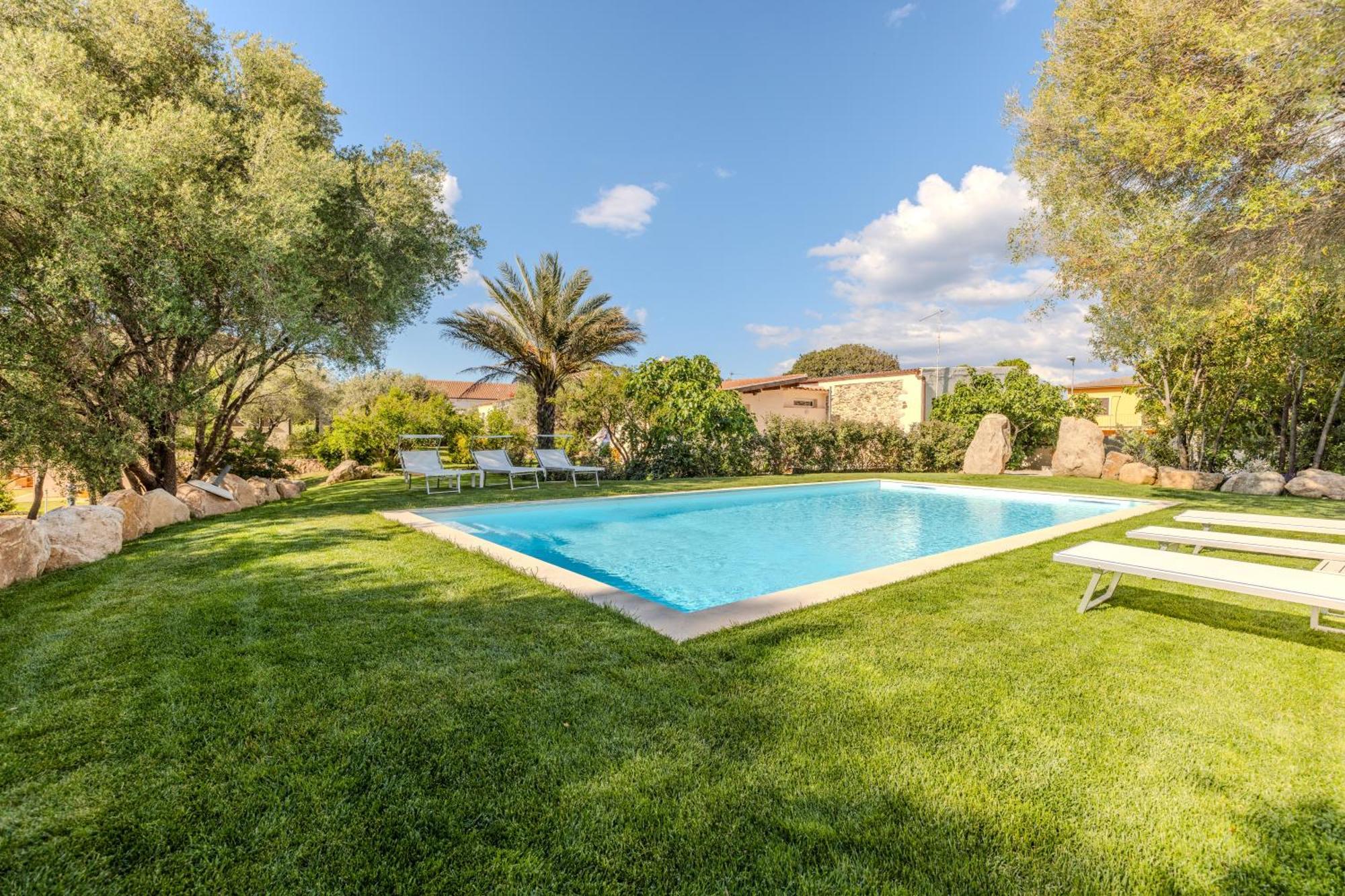 Stazzo San Teodoro Piscina Condivisa Daire Dış mekan fotoğraf