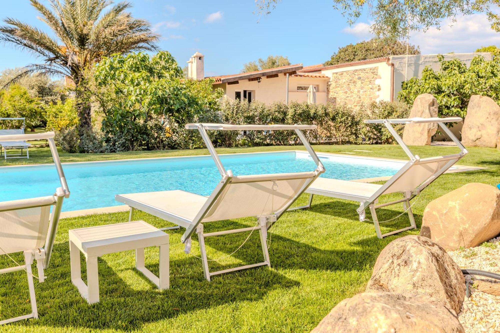 Stazzo San Teodoro Piscina Condivisa Daire Dış mekan fotoğraf